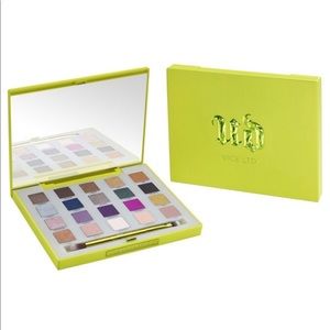 SOLD Eyeshadow Palette Urban Decay